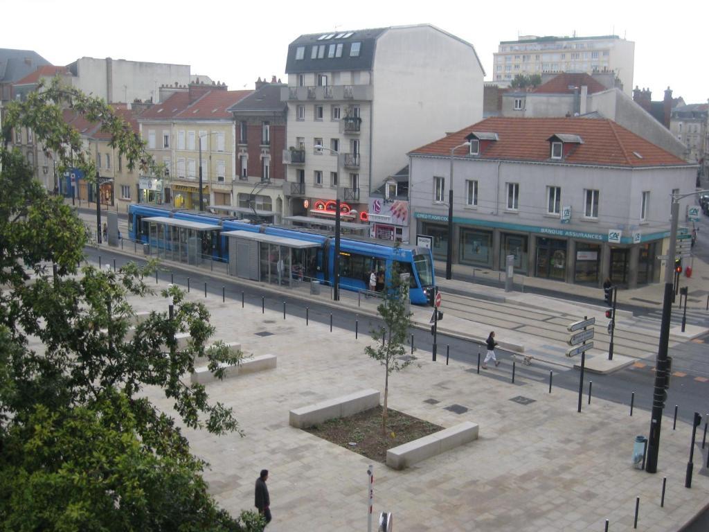 Hotel Le Parisien Reims Oda fotoğraf